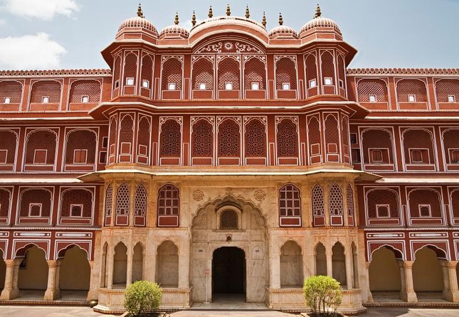 1-Day Trip to Jaipur from Mumbai with Both side Commercial Flights - Key takeaways