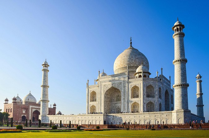 1-Day Trip to Taj Mahal and Agra from Mumbai with Both side Commercial Flights - Shopping stop at Sanskriti’s Imperial Gems: useful or wasted time