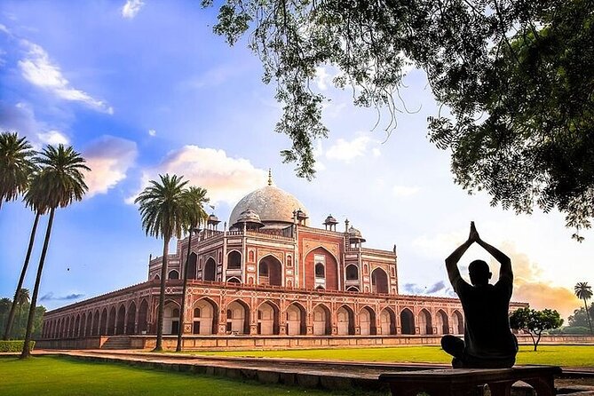 All Inclusive Taj Mahal Tour From Mumbai - Agra Fort: the red-sandstone power stop you shouldn’t skip