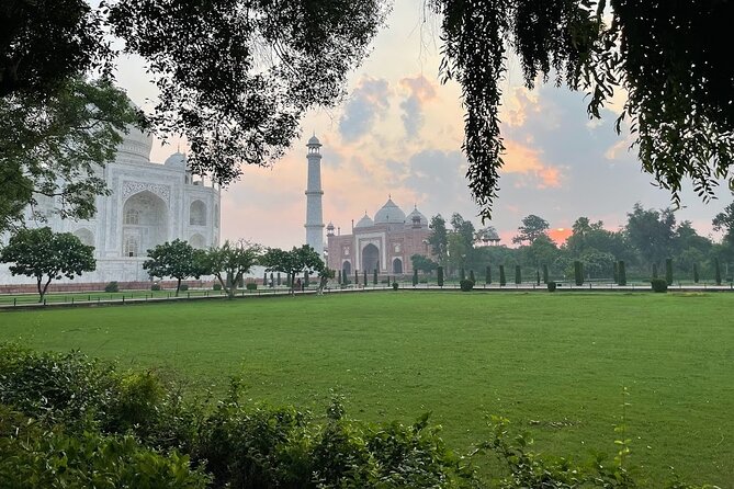 All Inclusive Taj Mahal Tour From Mumbai - Mehtab Bagh at sunset: a second look from across the Yamuna