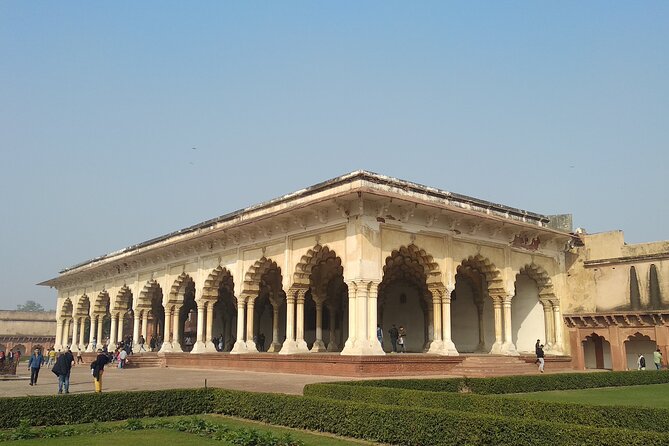 All Inclusive Taj Mahal Tour From Mumbai - The second day: shopping time that doesn’t eat your whole trip