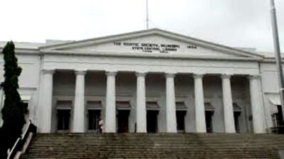 Combo of City and Bollywood Tour - 8.5 Hours, Private Group, and Air-Conditioned Comfort