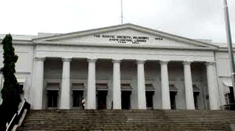 Combo of City and Bollywood Tour - 8.5 Hours, Private Group, and Air-Conditioned Comfort