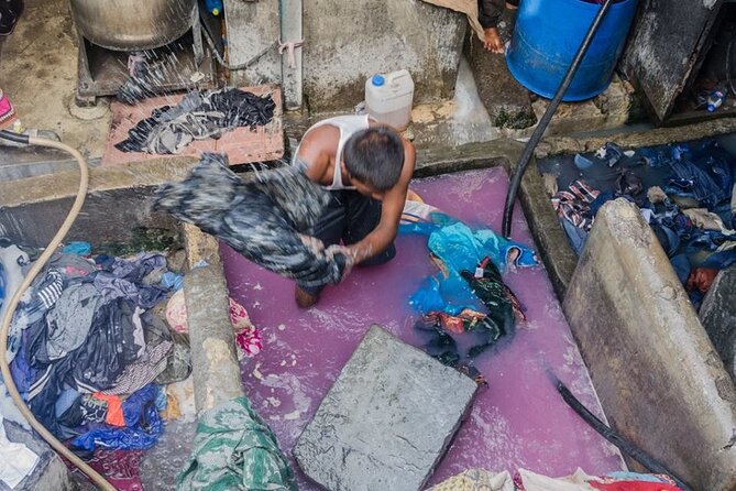Dhobi Ghat Guided Tour A walk inside the biggest open air Laundry - Getting there from Mahalaxmi Station and what the timing feels like