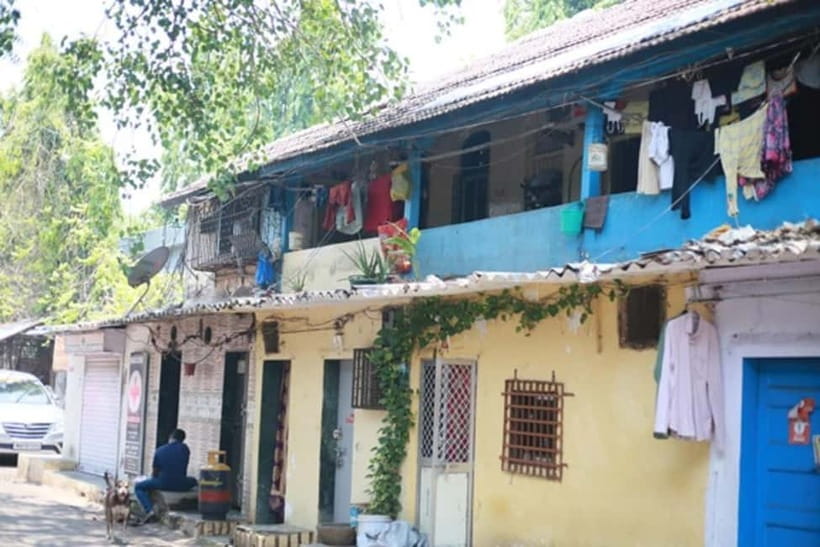 Dhobi Ghat Laundry and Dharavi Slum Tour with Local Train - Narrow lanes, workshops, and markets: what you’ll likely notice