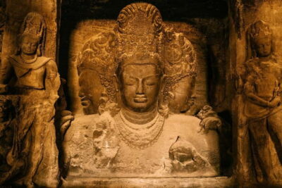 Elephanta caves tour in Mumbai - Group & Private Options - Main Cave vs Smaller Caves: Why Variety Makes the Art Click