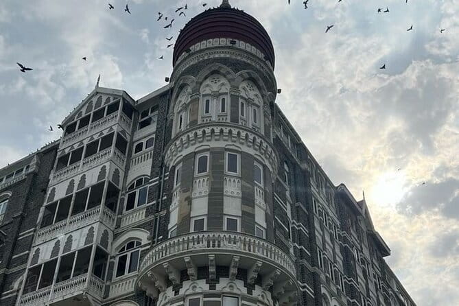 Explore Mumbai Iconic Landmarks and Hidden Gems - The guide matters: what the best versions sound like