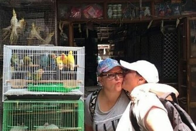 Explore the New colorful places in Mumbai Market Tour - Cow shelter stop: the part that adds heart