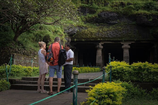 Flavors of Mumbai Food Tour - Taxi to Chor Bazaar: South Indian flavor break in the middle