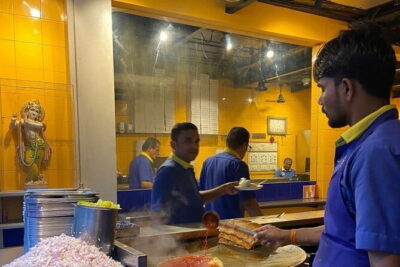 Flavors of Mumbai Food Tour - Stop 1: Train snacks and sunset views (what’s the real value?)