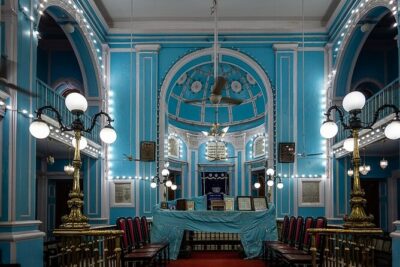 Jewish Heritage and Mumbai Highlights Private Full-Day Tour - Victoria Terminus: Starting With Mumbai’s Grand, Film-Ready Landmark