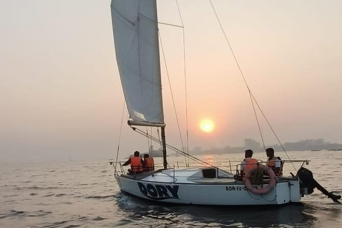 Mumbai Bay Breeze Sail on a Compact Yacht Experience - Practical Notes for a Smooth Sail From Colaba