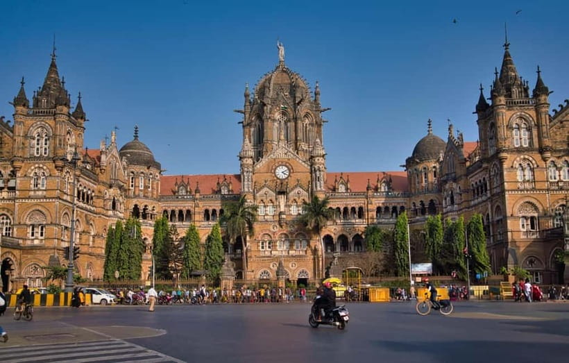 Mumbai: Best of the City Private Half-Day Tour - Marine Drive’s Queen’s Necklace finish: sea breeze and softer pacing