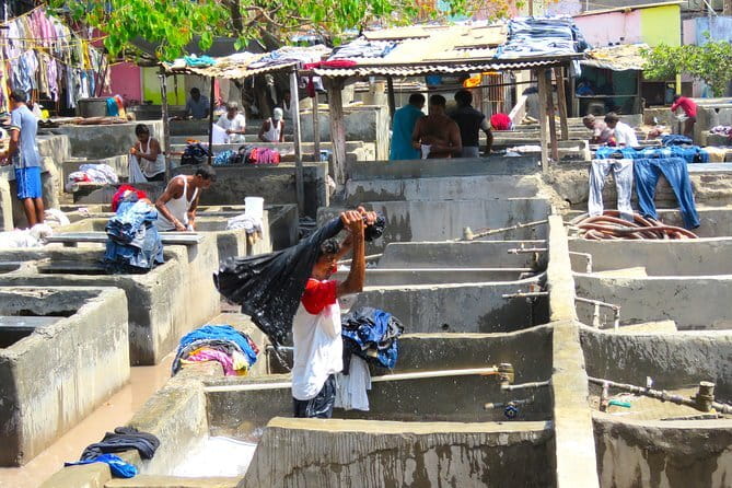Mumbai By Dawn Morning Markets & The World’s Largest Laundry - Timing tips: dress and behave for a working city