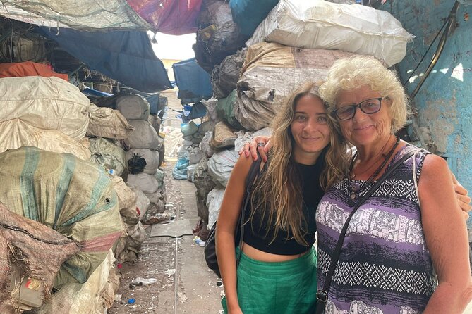 Mumbai Dharavi Slum Tour With Local English Guide - Pickup and meeting point: easiest way to get on track
