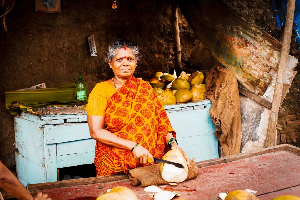 Mumbai: Dharavi Tour Including Car Transfer - Kumbhar Wada’s pottery neighborhood: 150 years of making