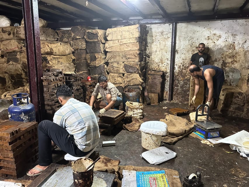 Mumbai: Discover India's Largest Slum -A Local's Perspective - Leather workshops and embroidery units: the detail work you can actually see