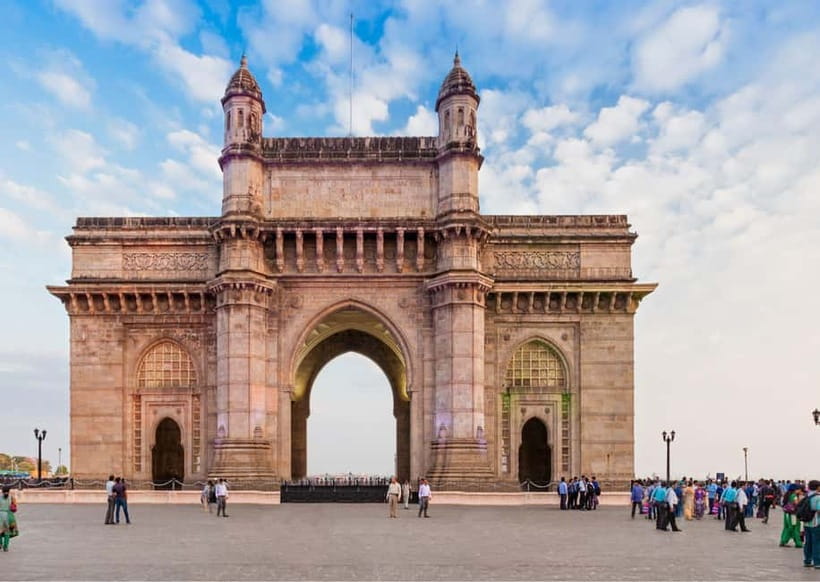 Mumbai: Elephanta Caves Private Tour with Ferry Ride - The guide factor: where the tour’s best energy comes from