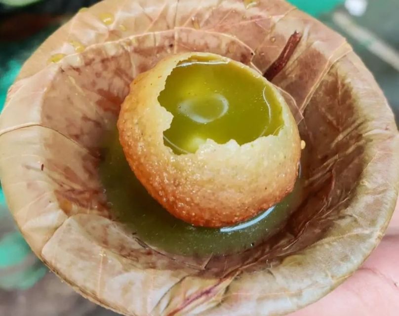 Mumbai: Evening Local Street Food Tour with Sightseeing - The Sightseeing Part After Dark: Landmarks You Can Actually Feel