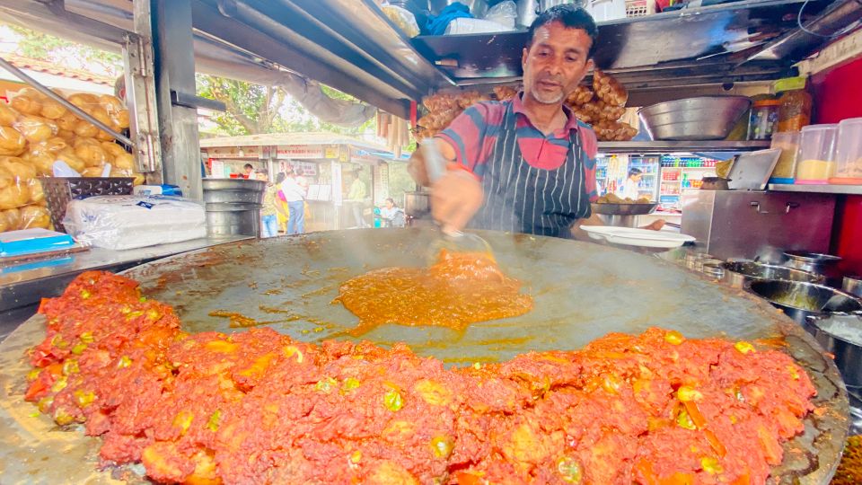 Mumbai: Evening Street Food Tasting & Cultural Market Tour - Chor Bazaar at Night: Shopping Streets Meet Snack Timing