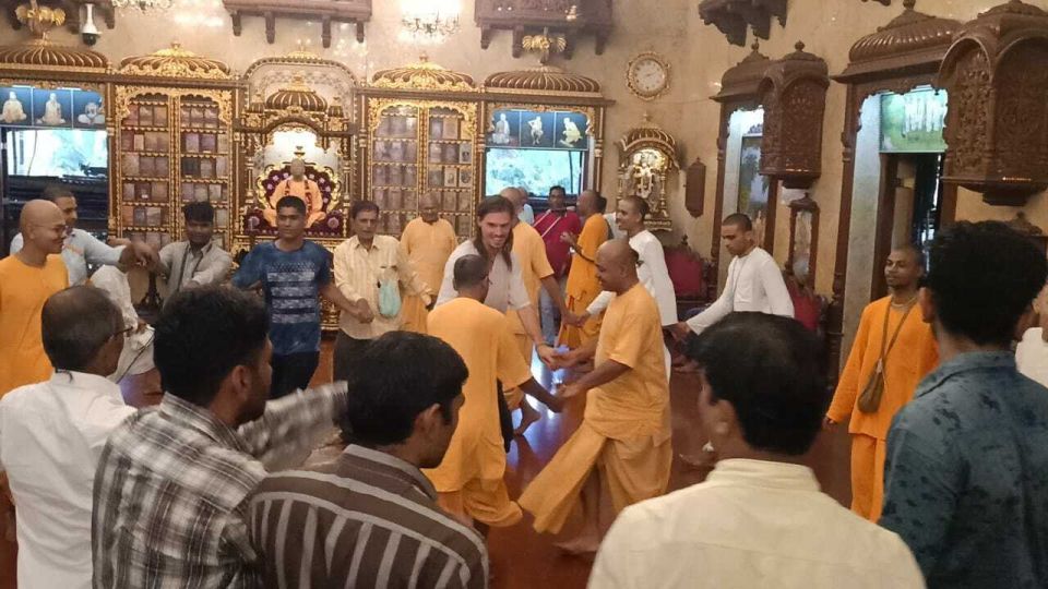 Mumbai: Guided City Sightseeing Tour - Mani Bhavan and Banganga Tank: Gandhi’s house and a working spiritual stop