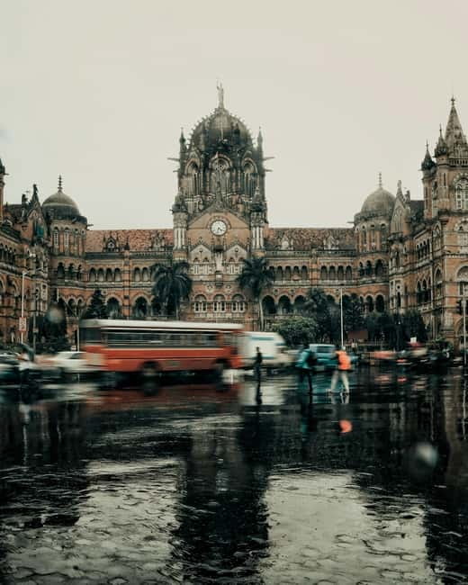 Mumbai: Half-Day City Tour with a Local - Kalbadevi: the old neighborhood market chaos (and why it matters)