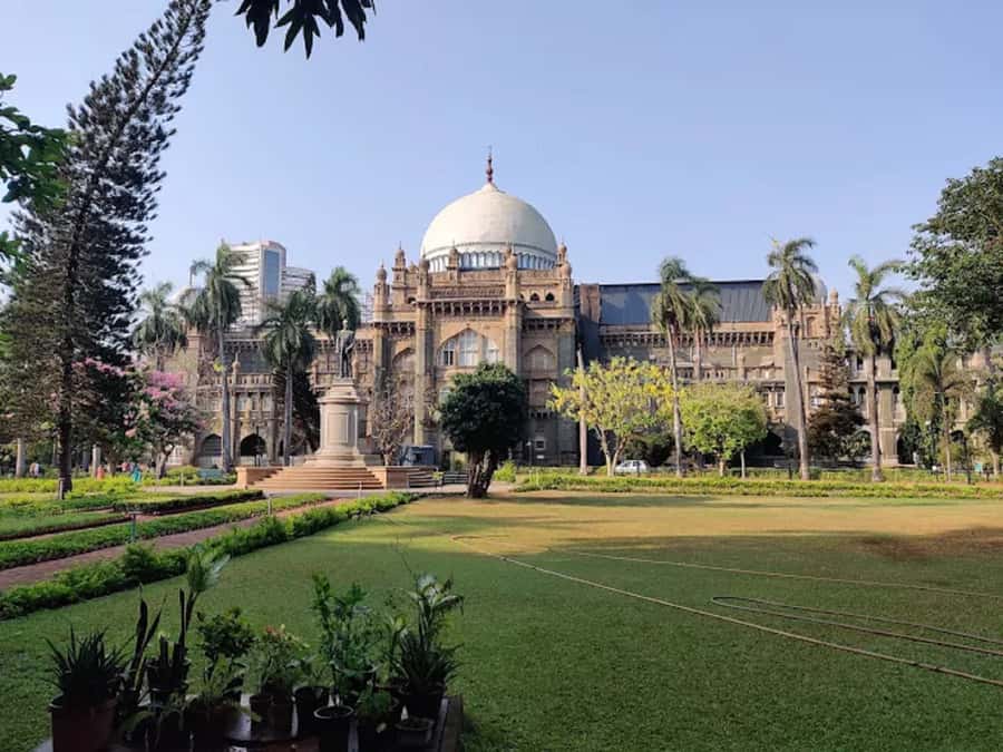 Mumbai Half-Day Guided Tour with Dhobi Ghat - Chhatrapati Shivaji Maharaj Terminus: When Architecture Becomes a Conversation
