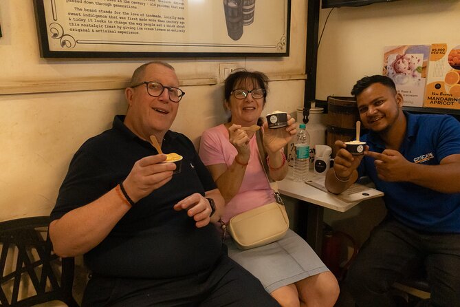 Mumbai Market and Temple Tour With Local Street Food - Price and logistics: why this feels good value