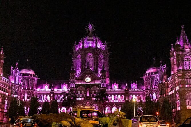 Mumbai Night Tour: Queen’s Necklace, Skyline & Heritage Lights - Malabar Hill gardens and lookout time: where the pace softens