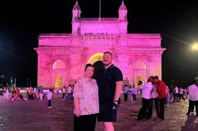 Mumbai Night Tour: Queen’s Necklace, Skyline & Heritage Lights - Gateway of India after dark: the best place to start your story