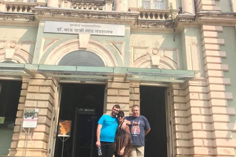Mumbai: Private custom tour with a local guide - Language support: English, French, and Spanish that actually helps