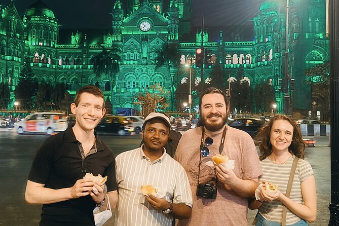 Mumbai Private Sightseeing With Slum Tour - How a private 6-hour route works in Mumbai