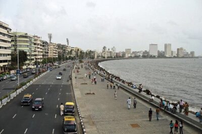 Mumbai Sightseeing Tour by Public Transport with family Lunch - Regal Cinema and Chhatrapati Shivaji Maharaj Terminus: the day starts with real Mumbai
