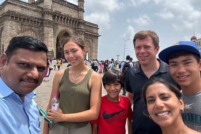 Mumbai Sightseeing Tour for Cruise Passengers - Marine Drive: A Quick Hit of a Promenade That’s Always There