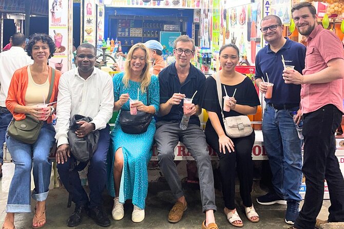 Mumbai Street Food & Beach Tour with 10+ Tastings - Juhu Beach Street Food Tour: Small Group, Big Appetite Energy