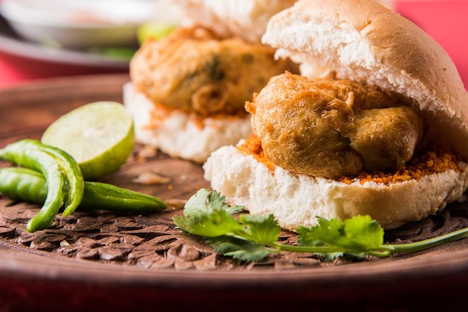 Mumbai Street Food Crawl (2 Hours Guided Food Tasting Tour) - The 2-hour walking pace: how this Mumbai food crawl works on your feet