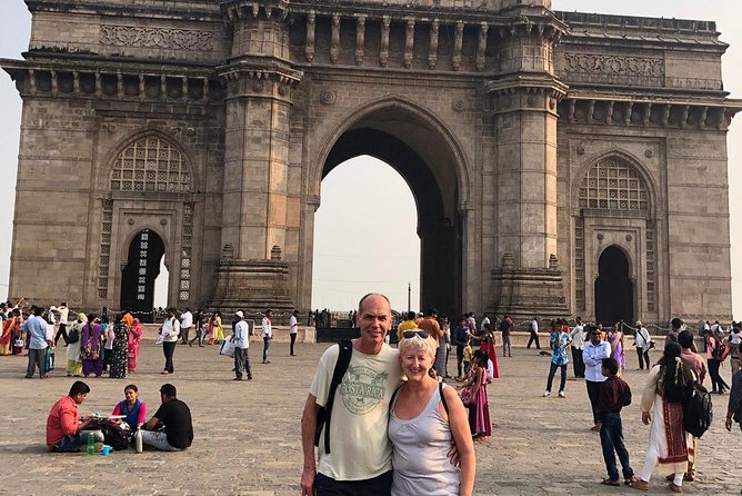 Mumbai Tour: The Most Famous Historical Spots By Car - Coffee, Water, and the A/C Car: The Small Comforts That Add Up