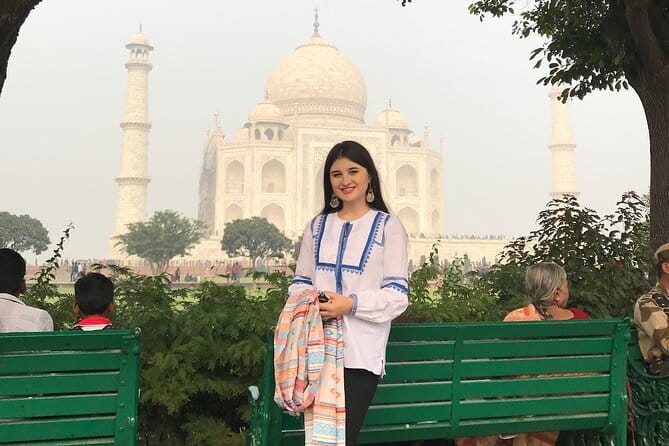 One-Day Private Taj Mahal Tour From Mumbai - Pickup, flights, and private transport (aka the part that makes or breaks a whirlwind)