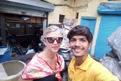 Private Bollywood with Slum Tour Inclusive of Guide and Transport - Getting around: pickup, timing, and what 5–6 hours feels like
