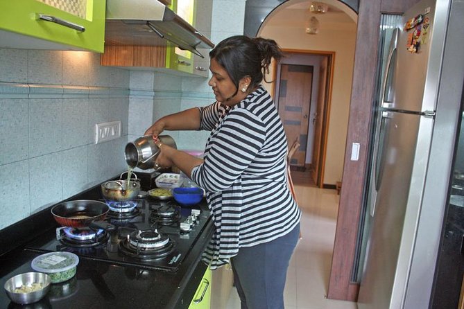 Private Maharashtrian Cooking Class in Mumbai with a Local Family - Key highlights before you go