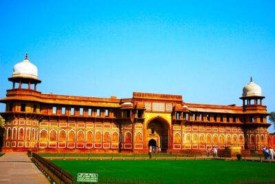 Same Day Taj Mahal and Agra Tour from Mumbai with Return Flights - Entering the Taj Mahal around 9:00 AM with a private guide