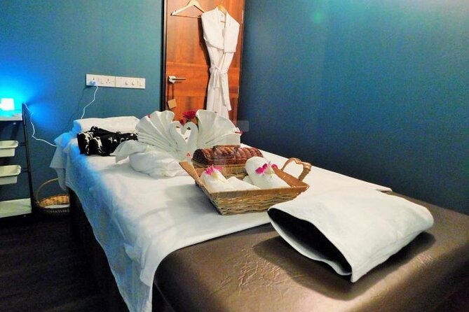 Swedish Massage in Thane with Steam - Steam and shower in the same private space: why that setup matters