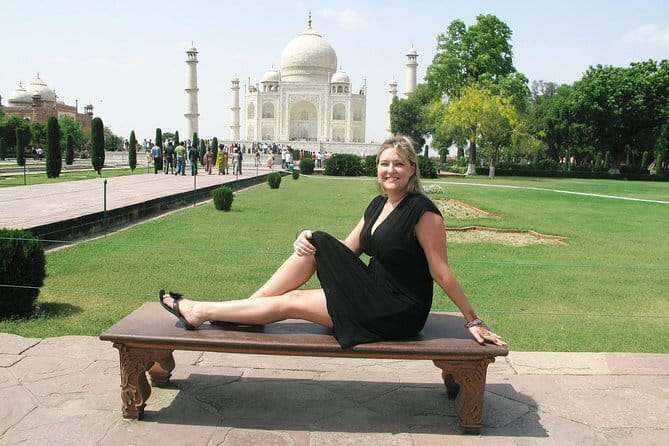 Taj Mahal Day Trip Including Same Day Flights from Mumbai - Agra Fort as time permits: a bonus if the day allows it