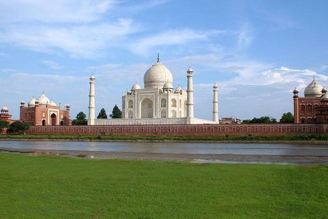 Taj Mahal Tour From Cruise Port, Mumbai, Cochin and Goa - From Cruise Port to Agra: Delhi Flight + Yamuna Expressway Drive