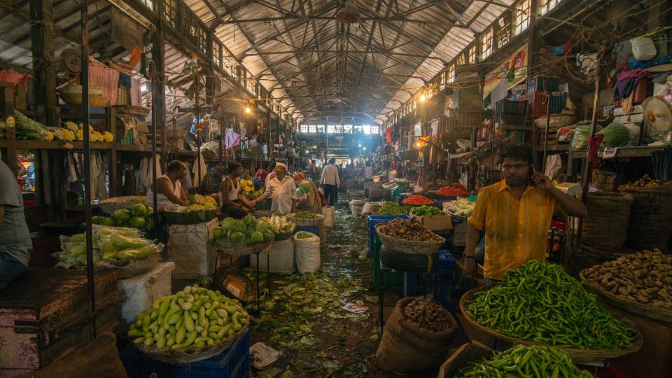 The Mumbai by Dawn Tour - Dadar Market and Flower Market Dadar: color, fragrance, and bargaining energy